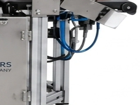 Precision Product Handling (4-Side Gripping Conveyor)